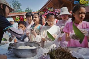 基德盛赞雄鹿双星：字母哥两次运球就能贯穿球场 表哥半场就能投